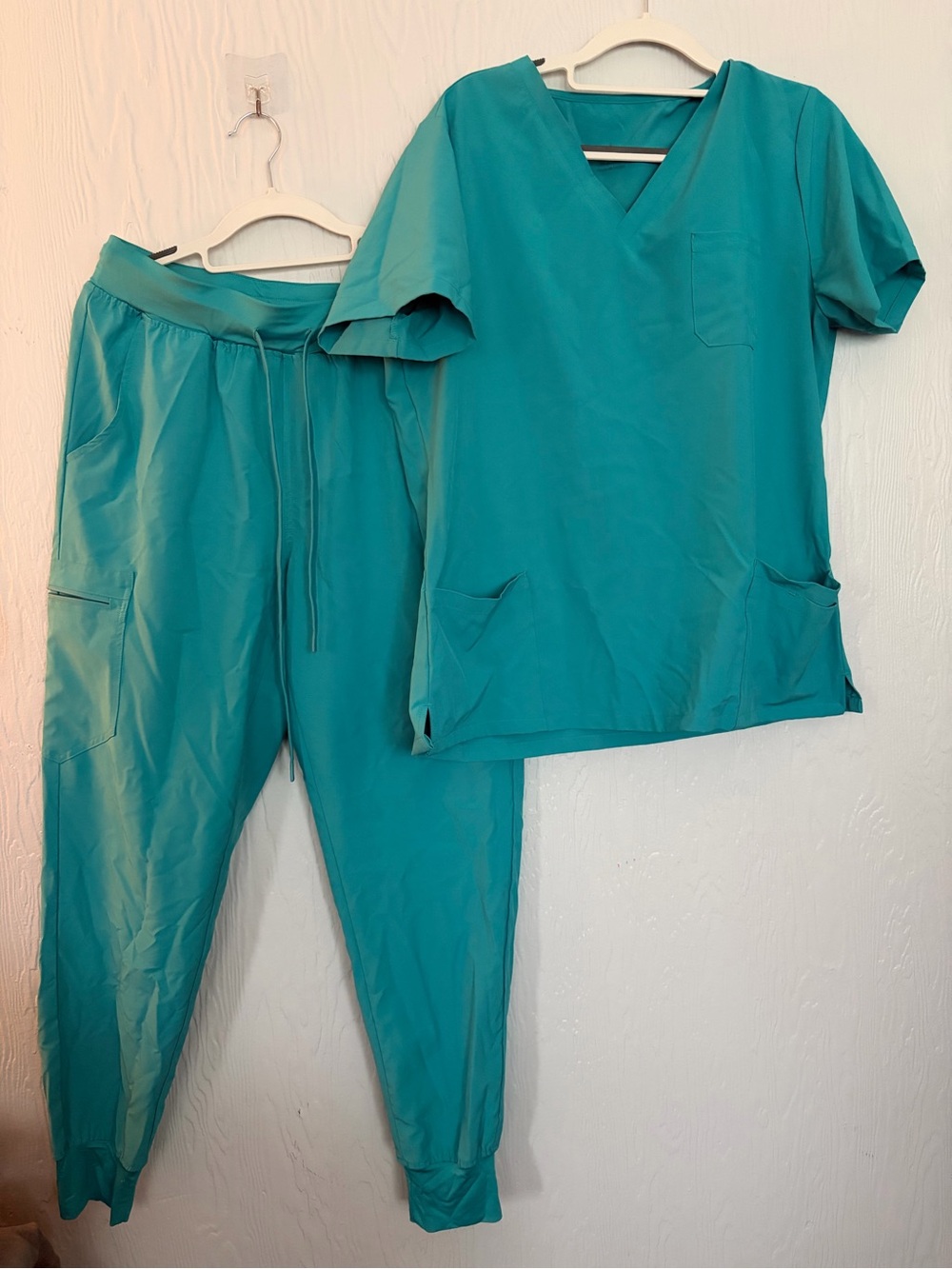 Women's Medical Scrub Set - Jogger Pants & V-Neck Top